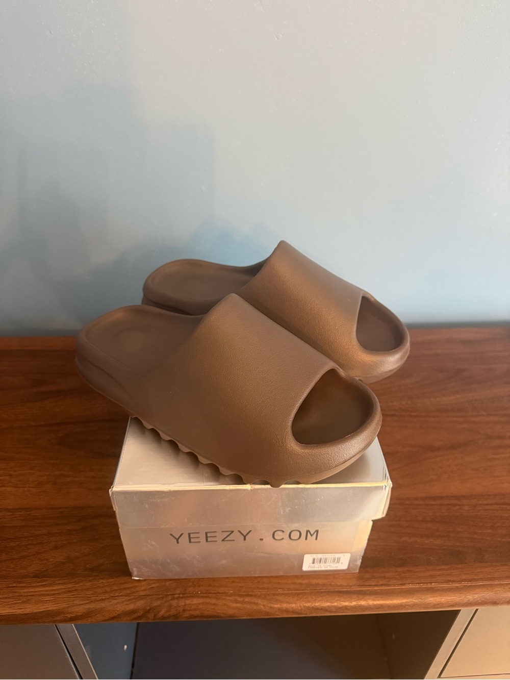 Yeezy Kids/Mens Slide Sandals in Chocolate Brown